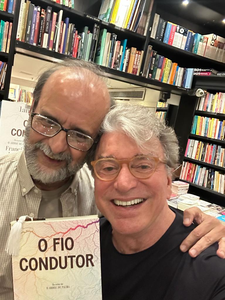 Com o escritor Edney Silvestre