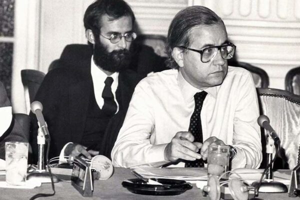 Experiência como diplomata Assessorando o ministro Gilberto Martins em reunião da OEA