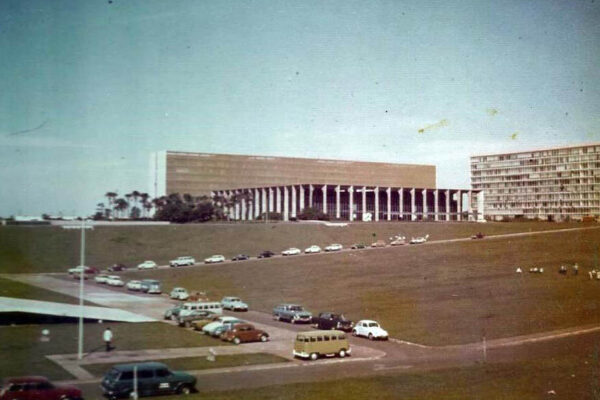 Experiência como diplomata Palácio do Itamaraty, em 1974. Dia de minha chegada à Brasília